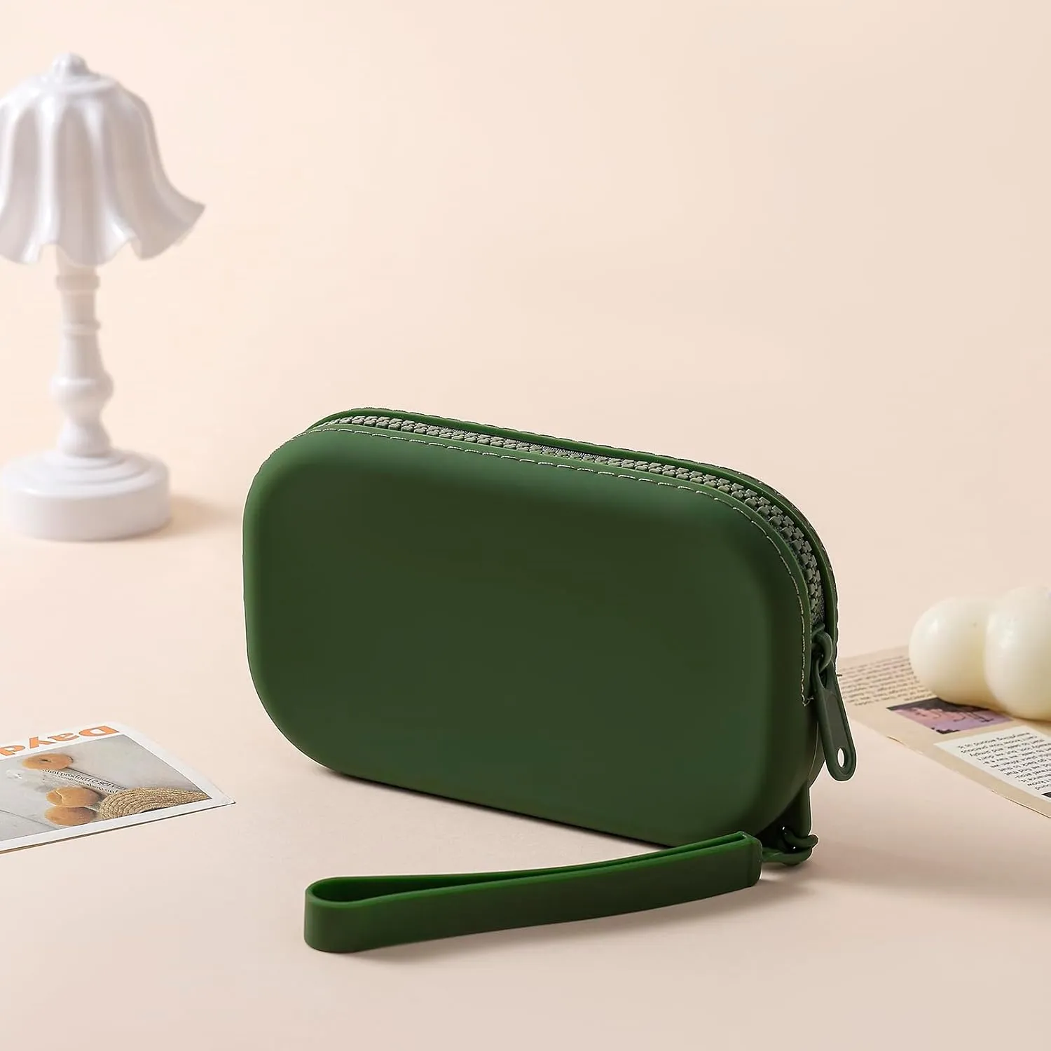 JOVAKIT Small Portable Silicone Makeup Bag for Women, Travel Waterproof Toiletry Cosmetic Bag Gifts for Women, Zipper Closure Makeup Case with Handle (Green)