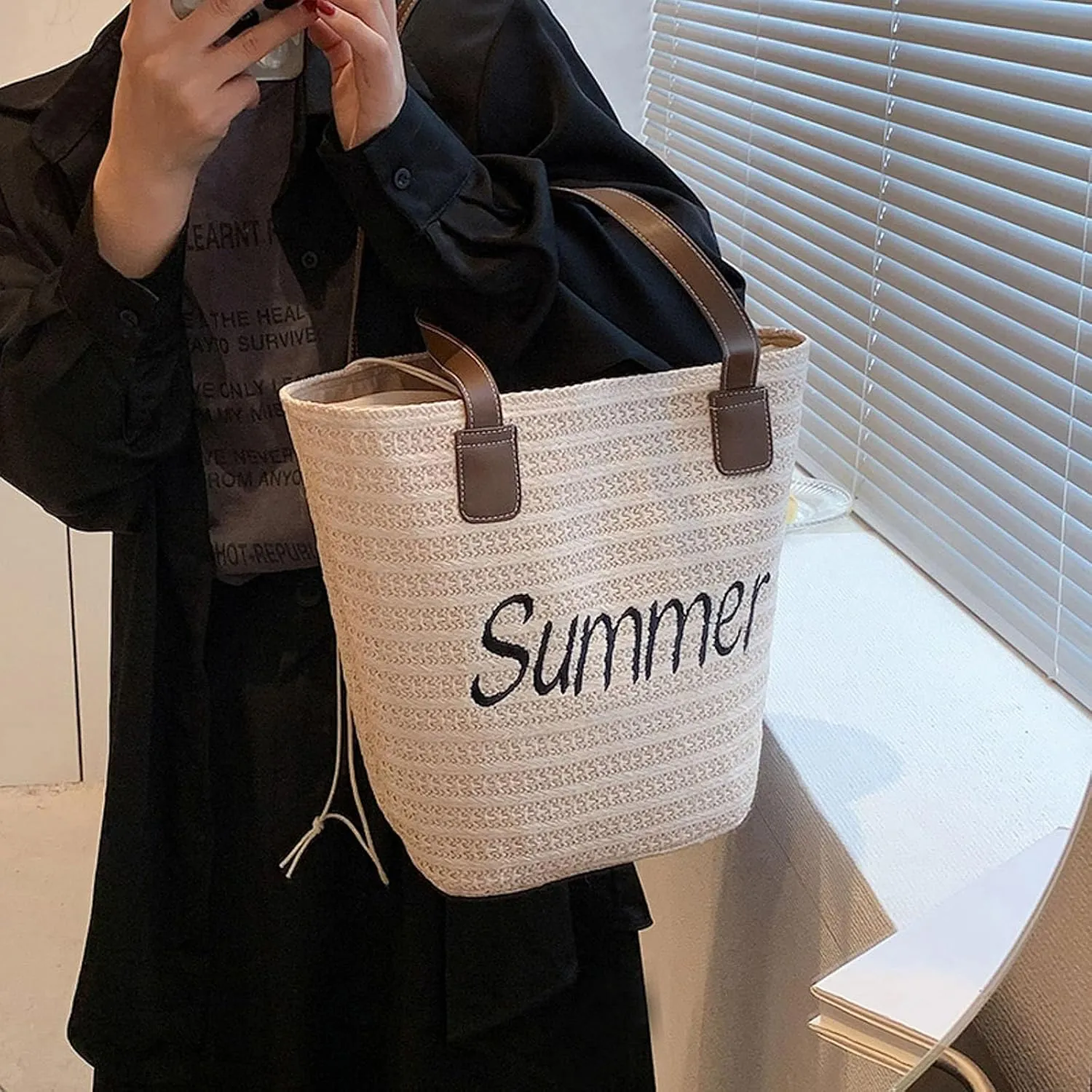 Purses and Handbags for Women Fashion Versatile Satchel Purses with Multi Zipper Pocket Casual Daily Bag(White)
